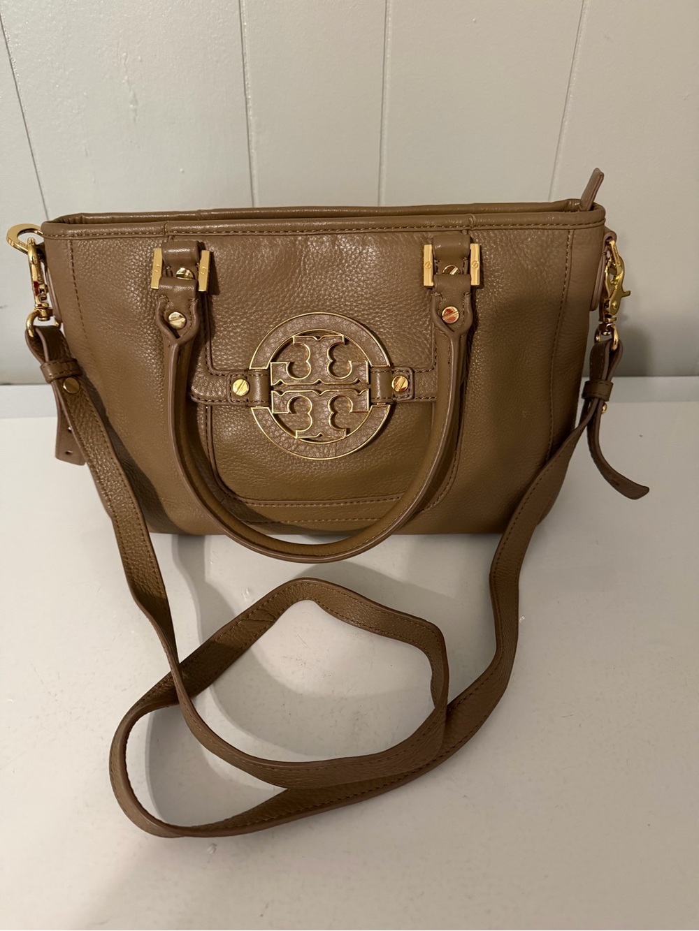 Tory Burch Amanda Leather Satchel Crossbody Bag Brown Gold Logo